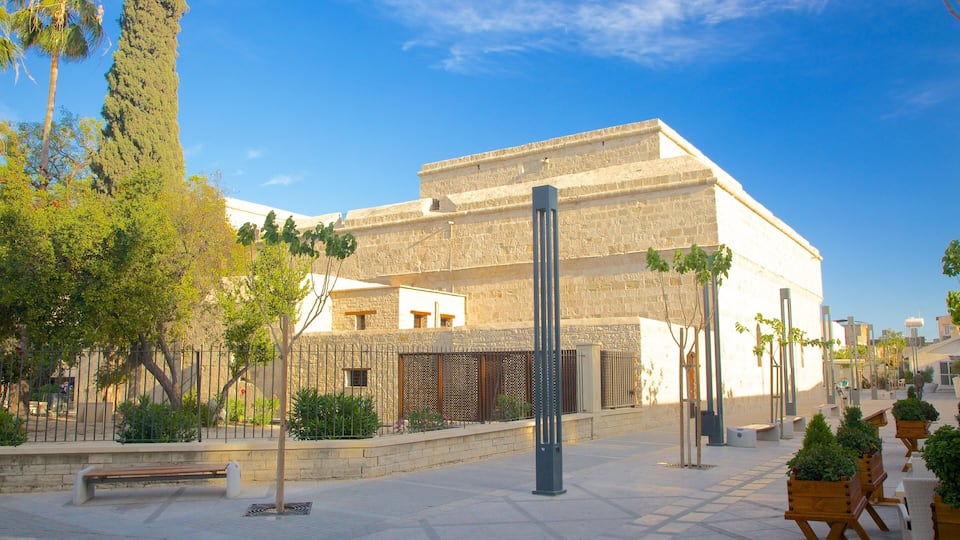 Limassol Castle which includes street scenes, chateau or palace and heritage architecture