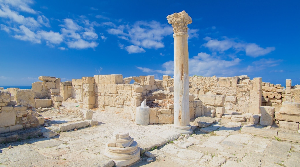 Kourion Ruins showing building ruins and heritage architecture