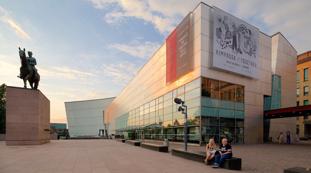 Museo de Arte Contemporáneo de Kiasma que incluye arquitectura moderna