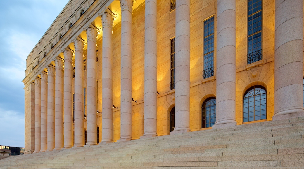 Parlement mettant en vedette bâtiment public