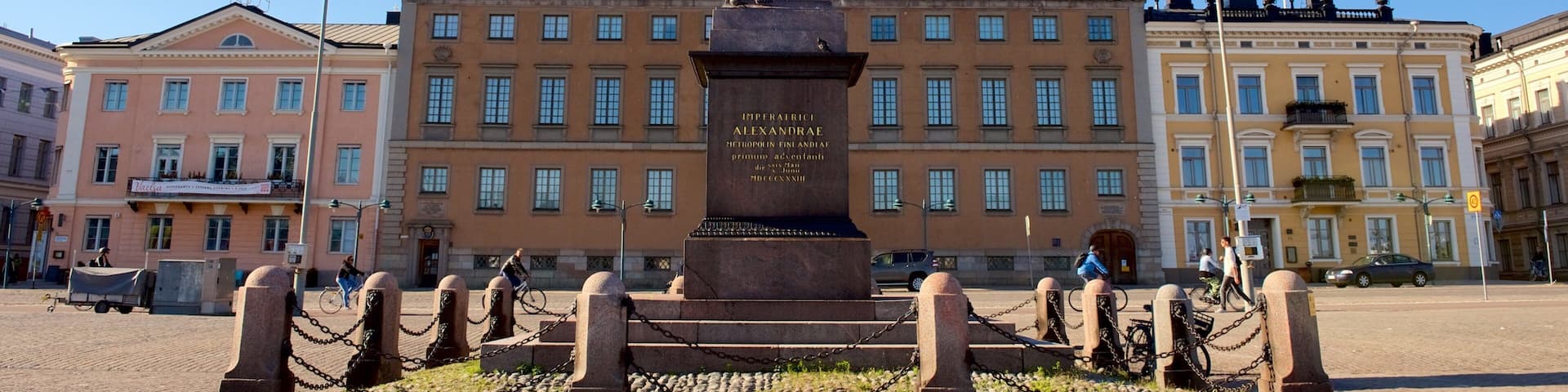 Kauppatori Market Square which includes a square or plaza, a city and a monument