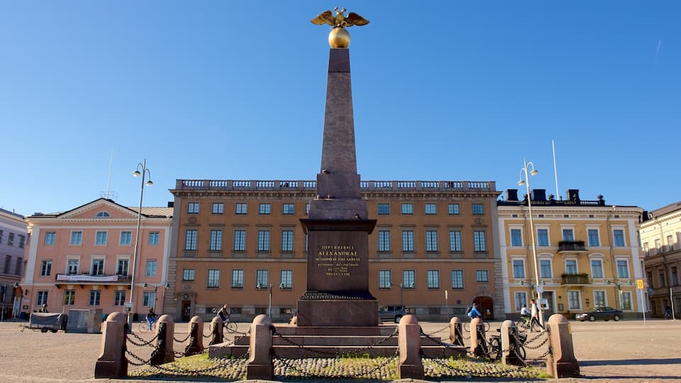 Kauppatori Market Square which includes a square or plaza, a monument and a city