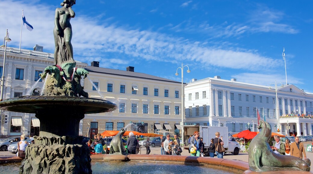 Quảng trường chợ Kauppatori trong đó bao gồm đài phun nước, quảng trường và thành phố