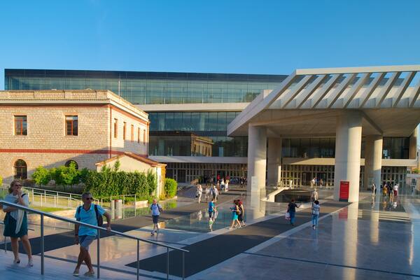 ニュー アクロポリス博物館 どの含み 都市 及び 大勢の人々