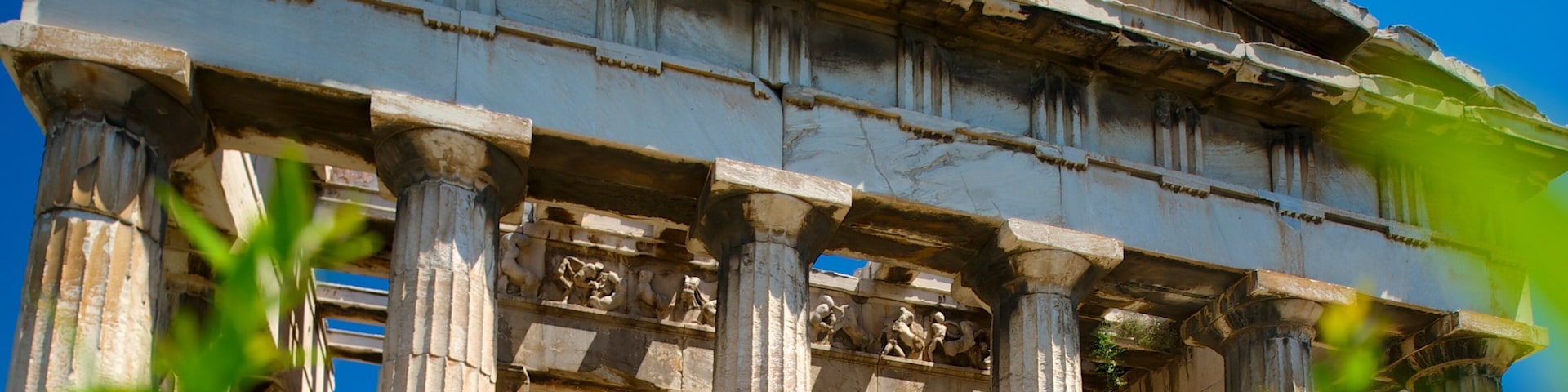 Templo de Hefesto que incluye un templo o sitio de culto y arquitectura patrimonial