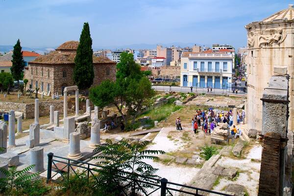 Athens featuring heritage elements and a city as well as a large group of people