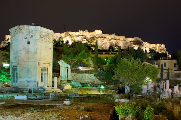 Athens showing night scenes and heritage elements