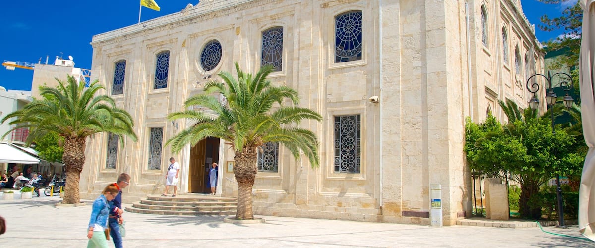 聖ティタス教会 フィーチャー 教会あるいは大聖堂, 宗教名所 と ストリート シーン