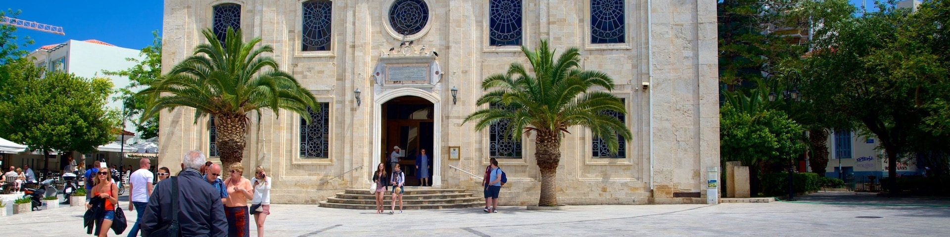 Agios Titos Church which includes religious elements, a square or plaza and a church or cathedral