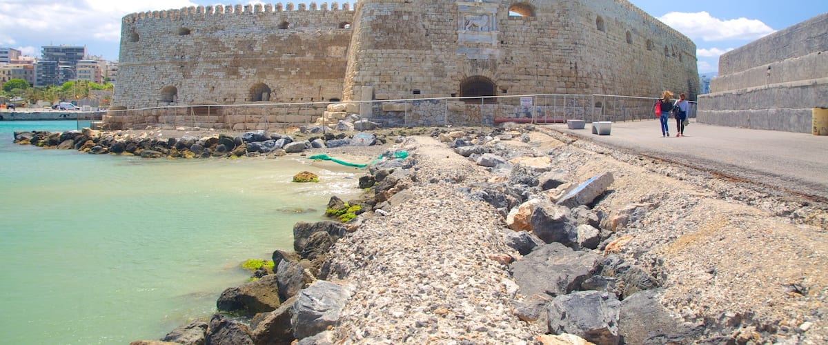 Koules Fortress เนื้อเรื่องที่ ปราสาท และ มรดกทางสถาปัตยกรรม