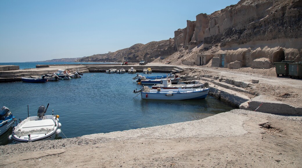 Santorini_VourvoulosBeach_6062313_109