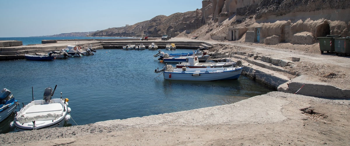 Santorini_VourvoulosBeach_6062313_109