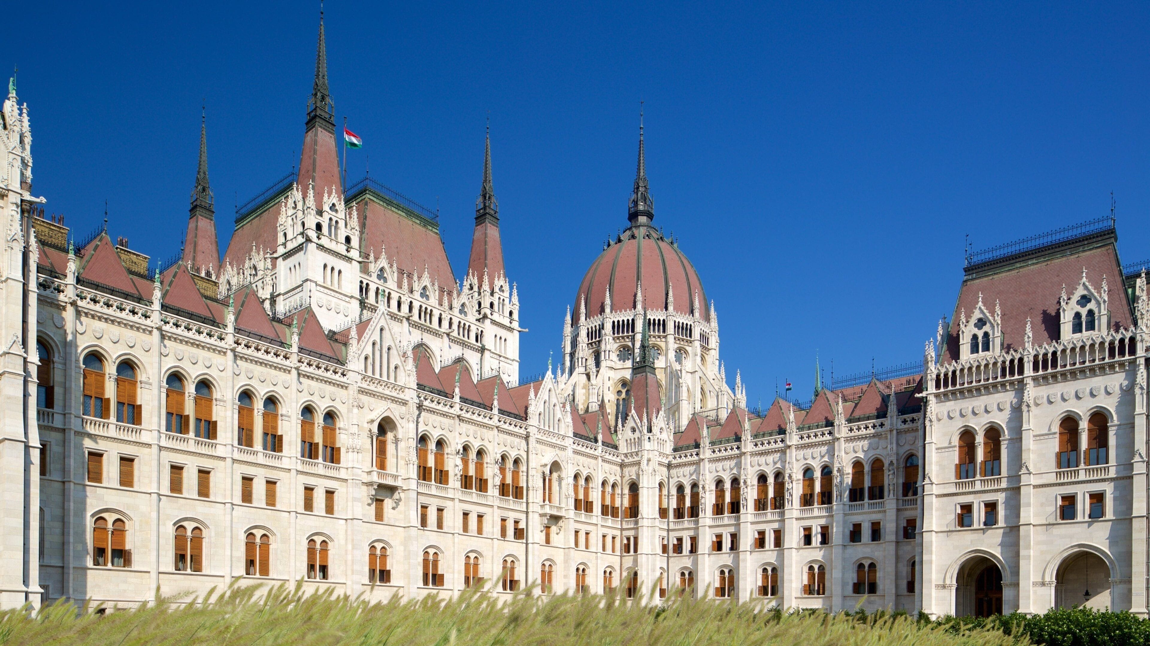 Edificio del Parlamento ofreciendo un edificio administrativo y patrimonio de arquitectura