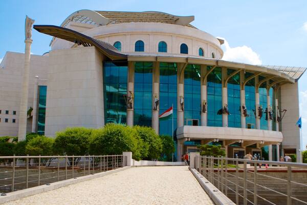 Nationaltheater mit einem Theater