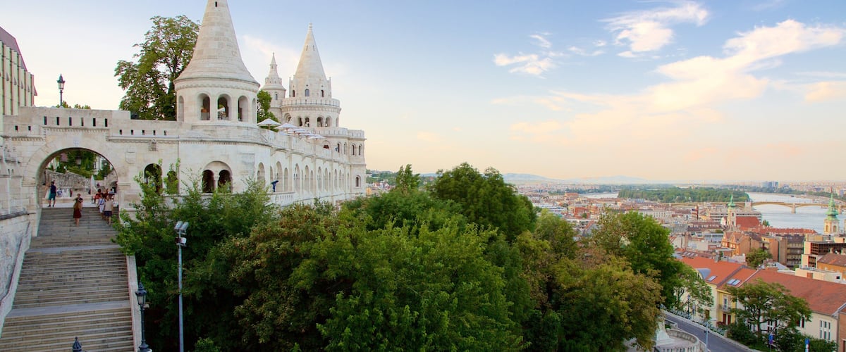 Fisherman\'s Bastion showing chateau or palace and heritage architecture