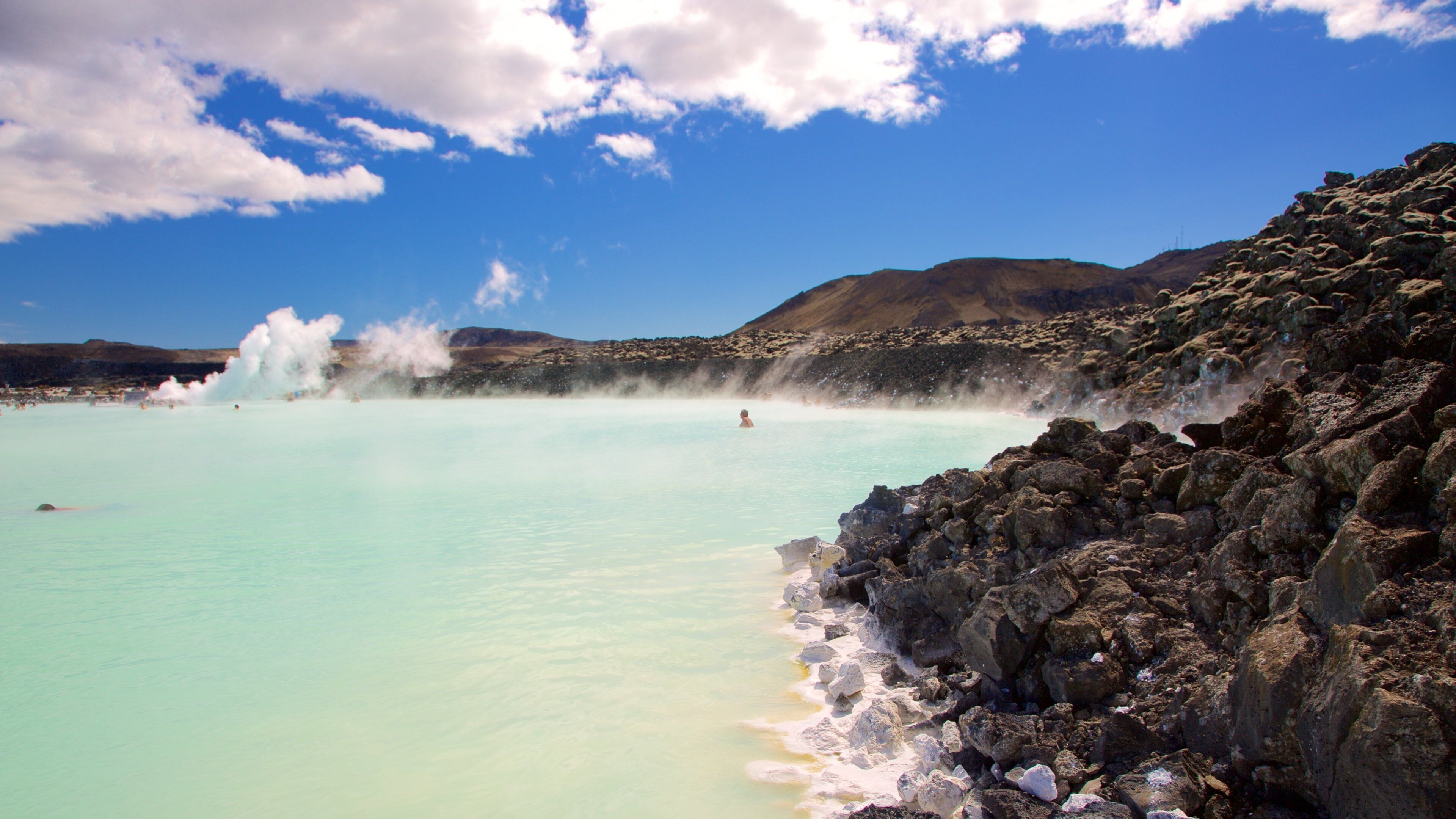 Laguna Blu mostrando sorgente termale