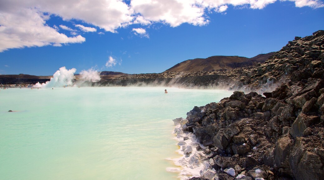 Laguna Blu mostrando sorgente termale