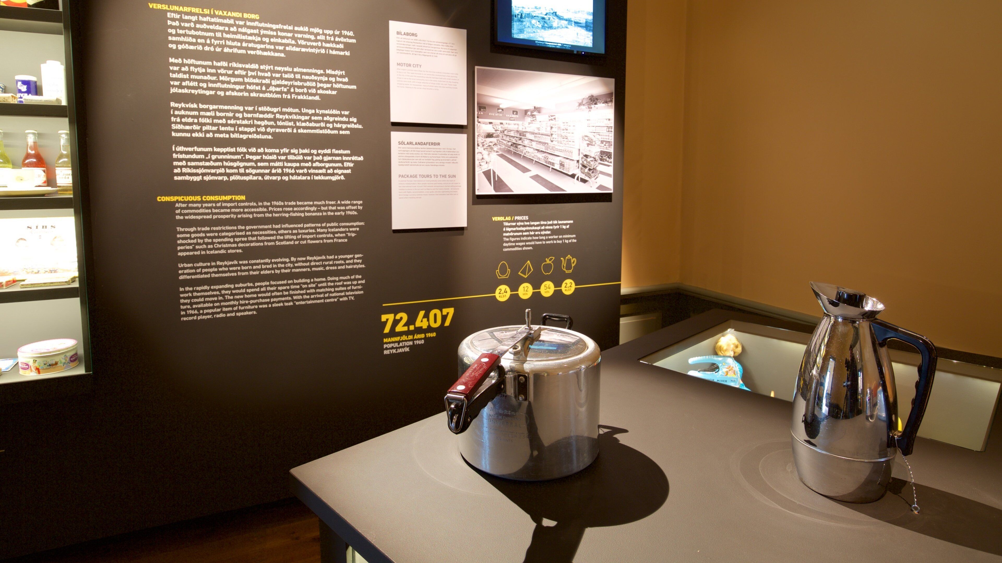 Arbaejarsafn qui includes vues intérieures