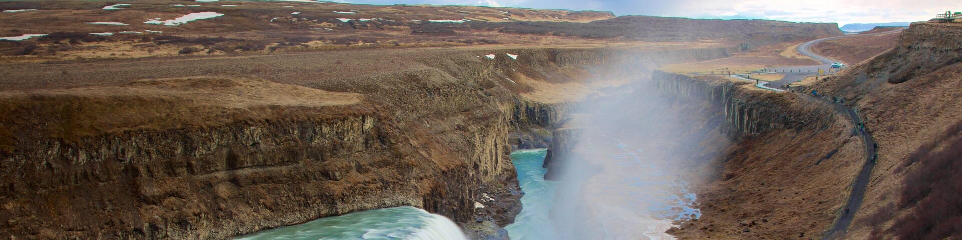 Gullfoss Waterfall showing landscape views, mist or fog and a cascade