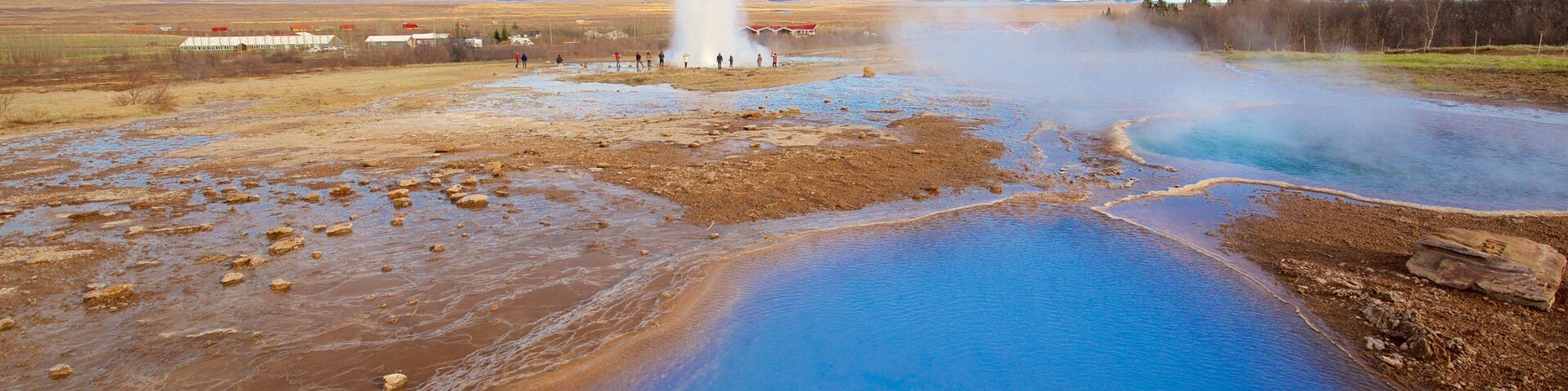 Geysir Hot Springs featuring a hot spring