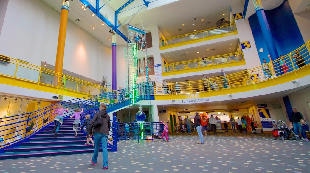 Museu Infantil de IndianĂĄpolis que inclui vistas internas