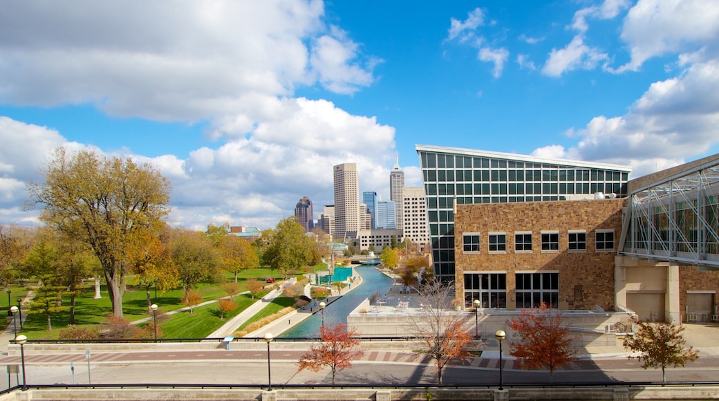 Musée d\'état de l\'Indiana qui includes quartier d\'affaires et ville