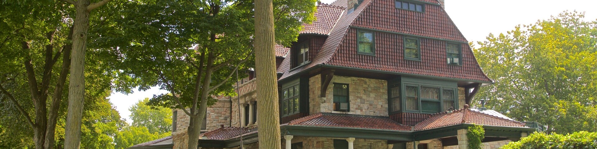 The History Museum featuring a park and a house