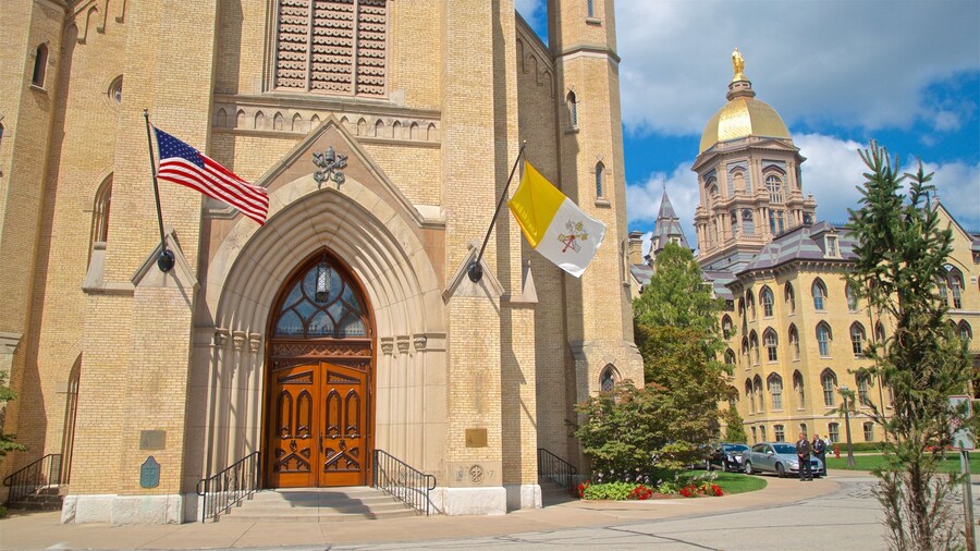 Basilica del Sacro Cuore caratteristiche di architettura d\'epoca e chiesa o cattedrale