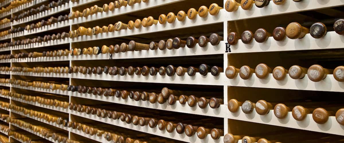 Louisville Slugger Museum showing interior views