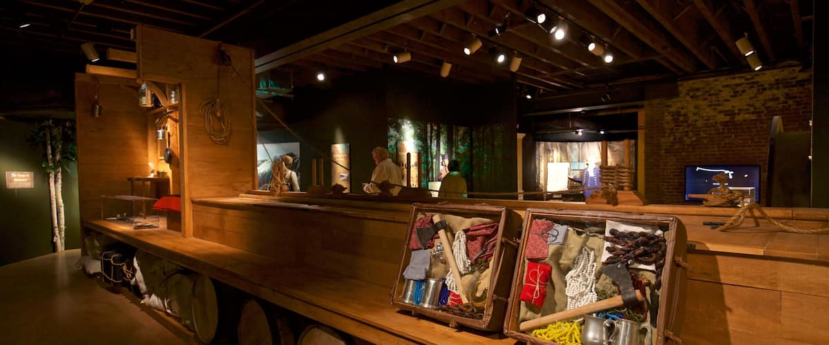 Musée d\'histoire international Frazier montrant vues intérieures