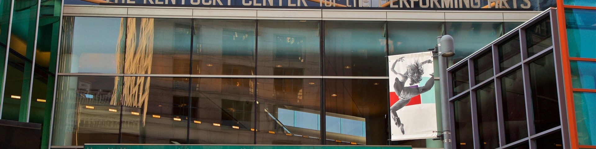 Kentucky Center for the Performing Arts que inclui sinalização
