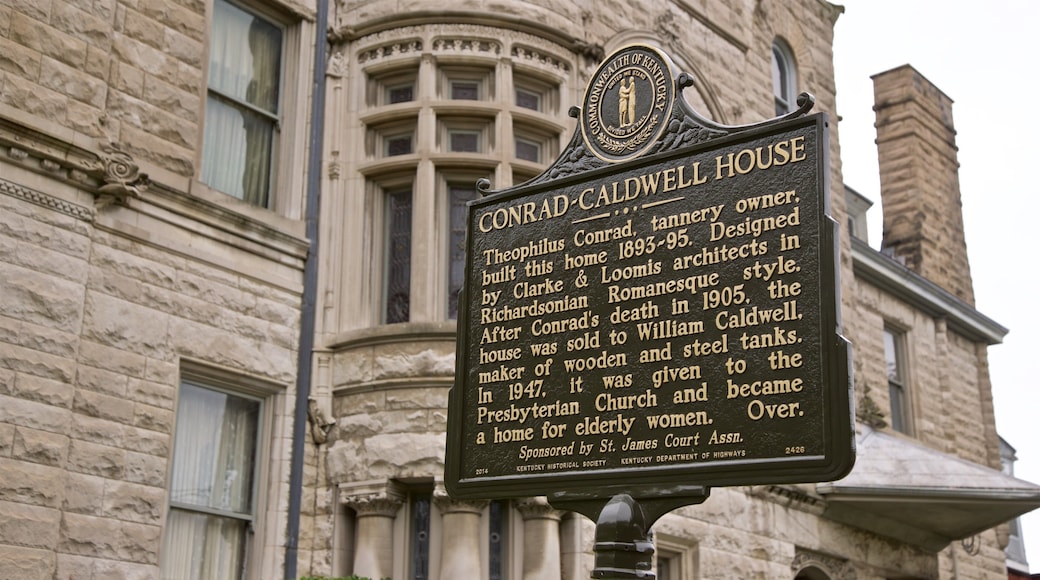 Conrad Caldwell House welches beinhaltet Geschichtliches und Beschilderung
