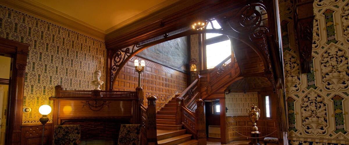 康拉德考德威尔楼