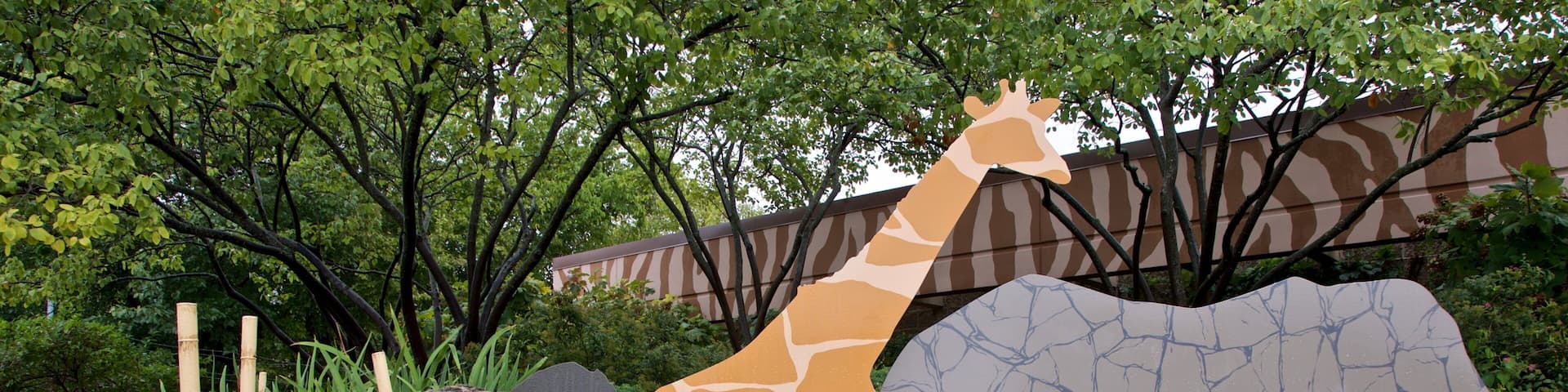 Louisville Zoo which includes signage