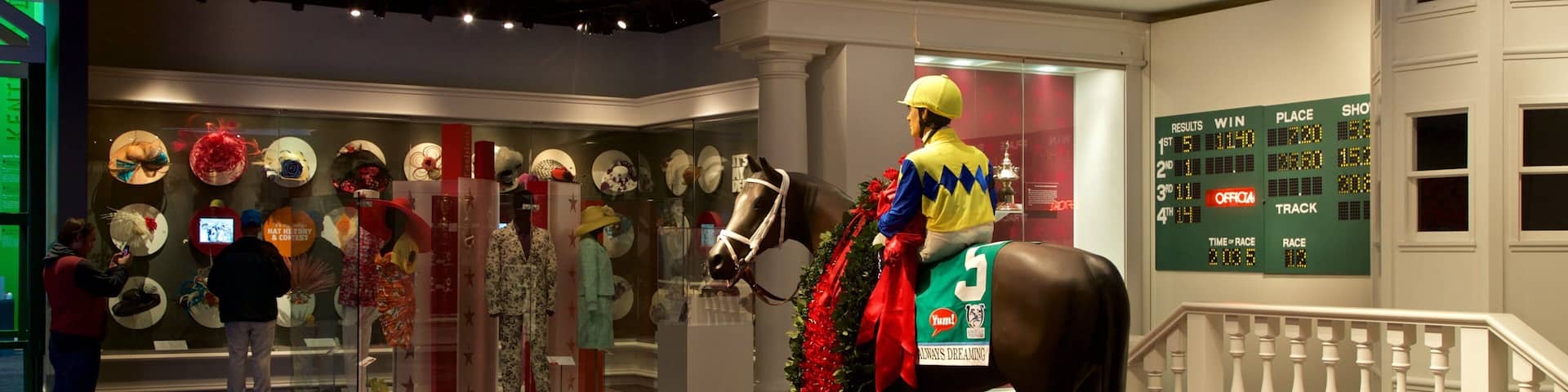 Kentucky Derby Museum mostrando vistas interiores