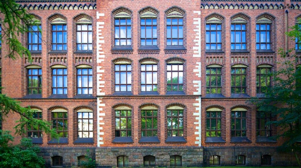 Latvian Art Museum featuring street scenes