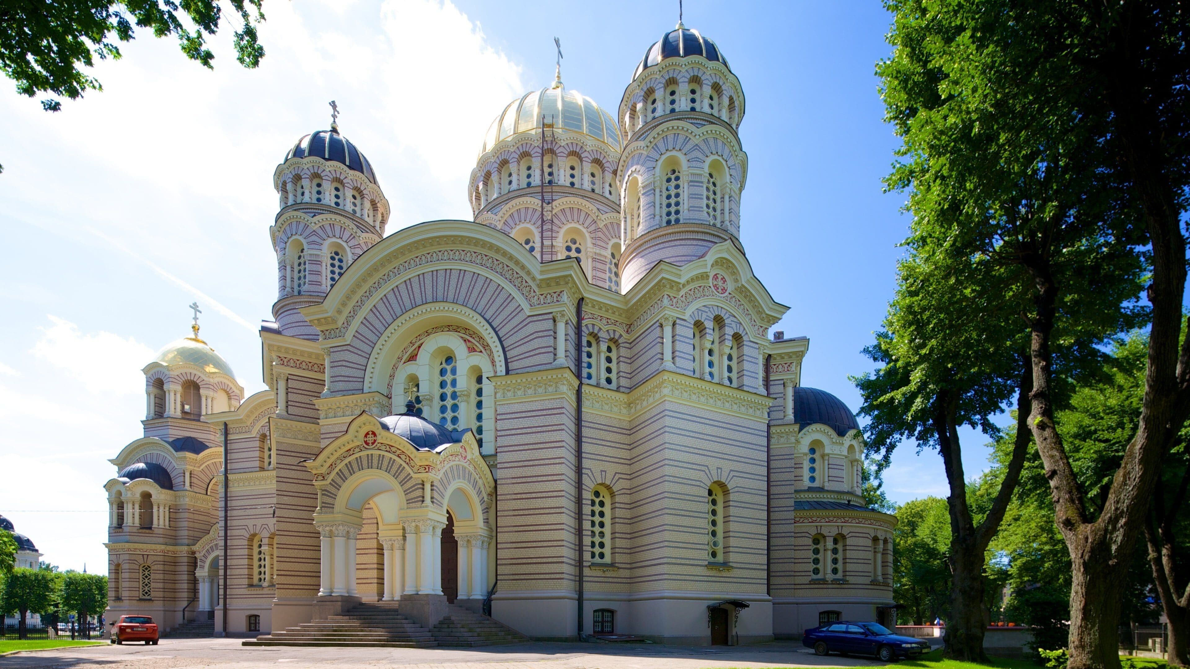 基督誕生大教堂 其中包括 教堂或大教堂, 宗教元素 和 歷史建築