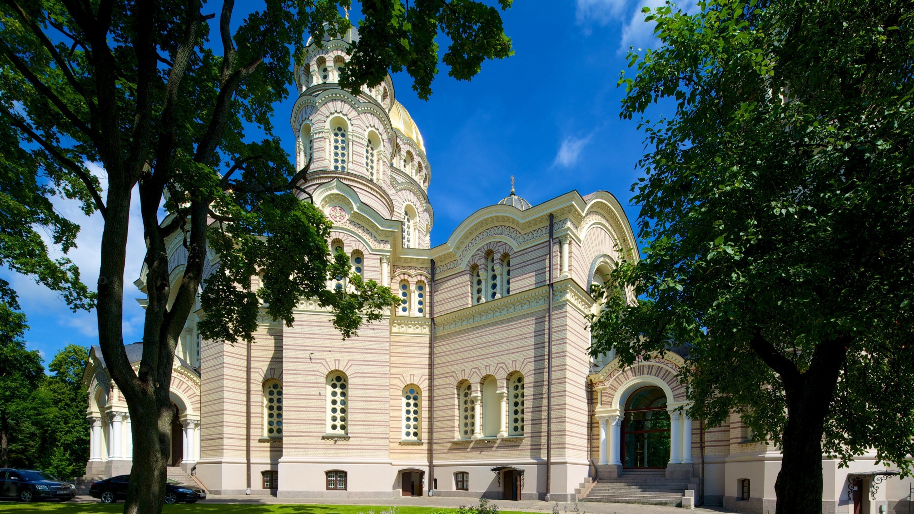 基督誕生大教堂 呈现出 歷史建築