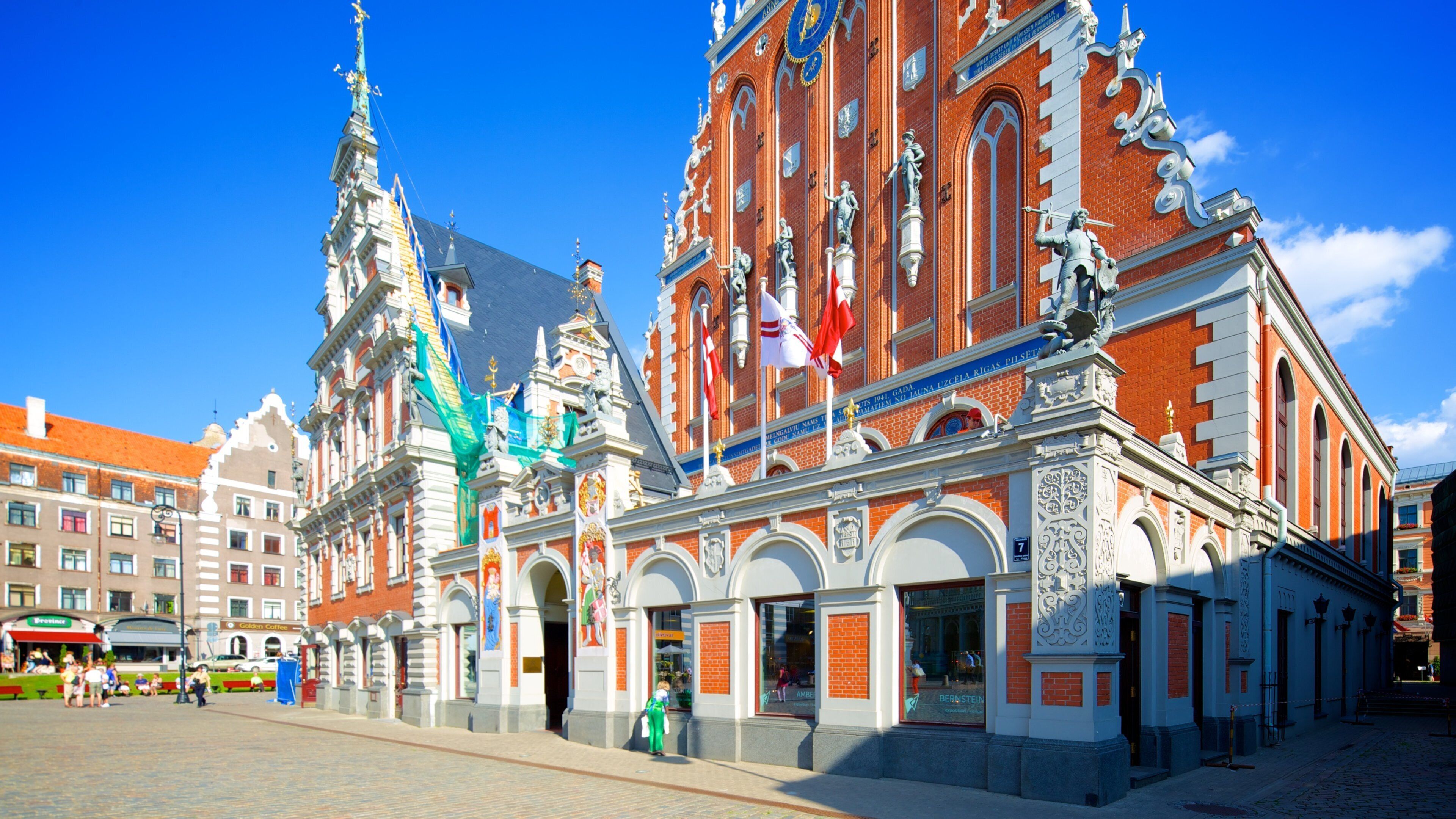 ハウス オブ ブラックヘッズ 表示 遺跡・遺産 と ストリート シーン