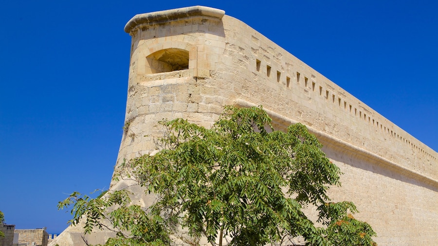 Fuerte San Elmo ofreciendo arquitectura patrimonial