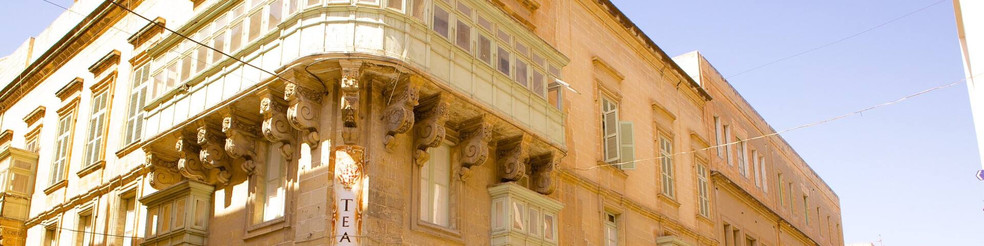 Teatru Manoel das einen historische Architektur und Straßenszenen