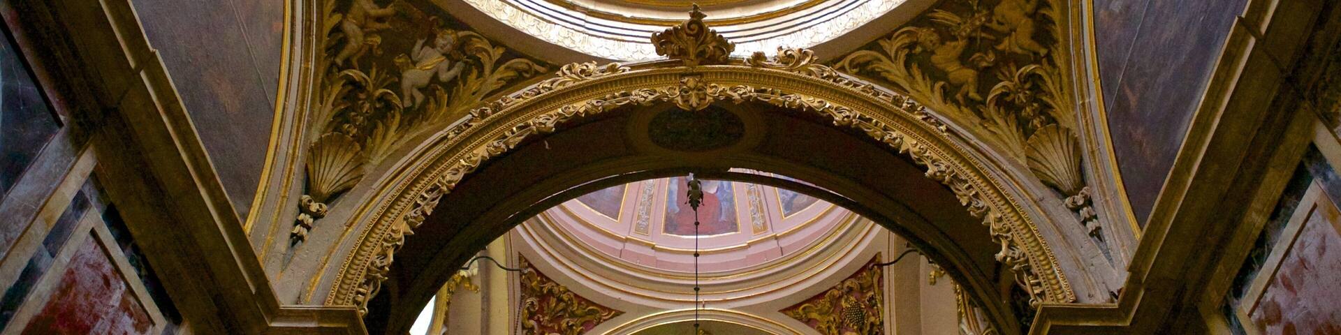 Collegiate Church of St. Paul\'s Shipwreck which includes a church or cathedral, heritage architecture and religious elements