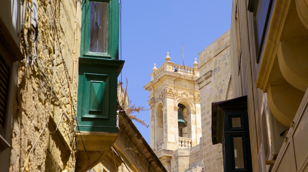 St. George\'s Basilica showing heritage architecture