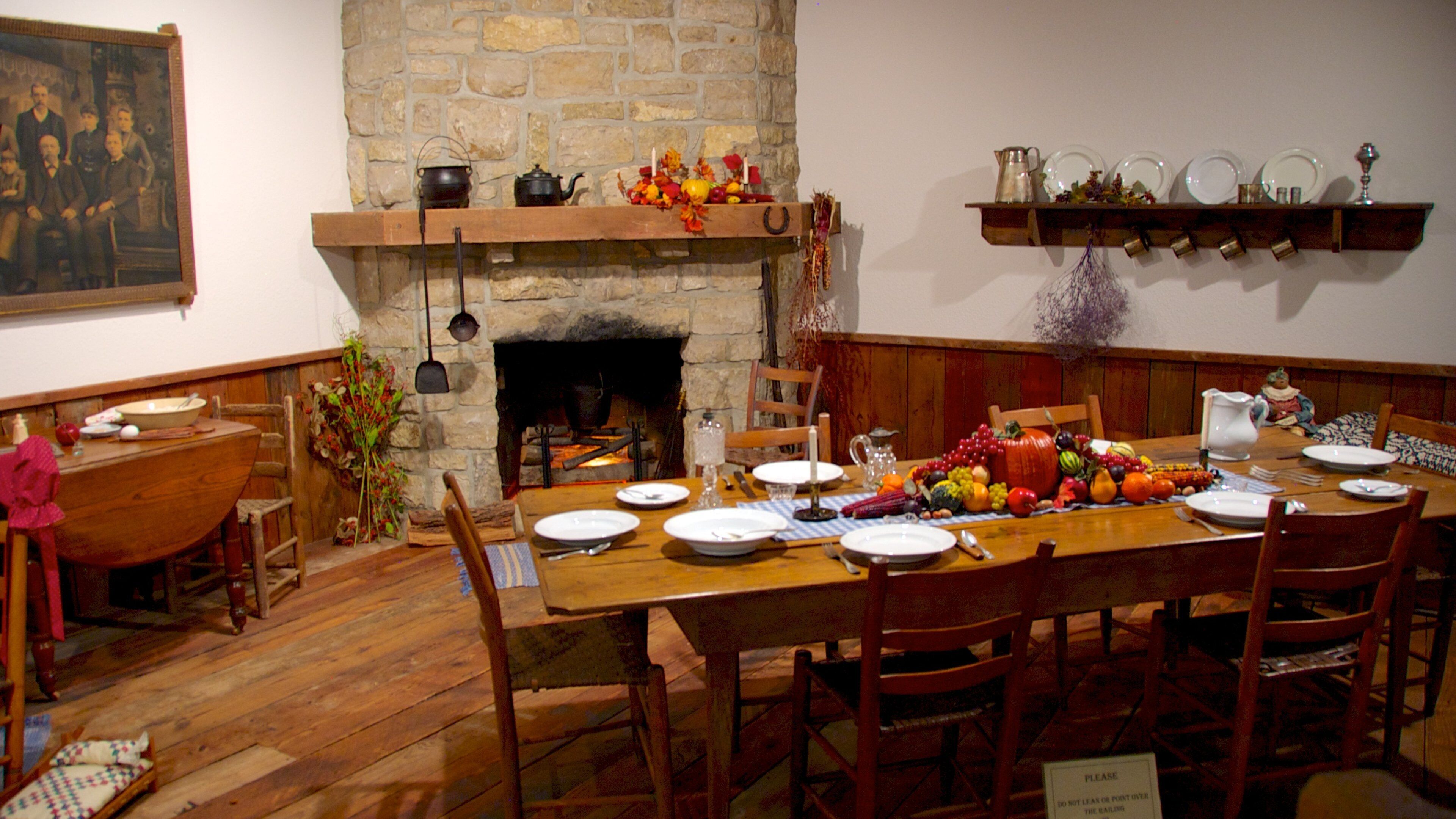 Arabia Steamboat Museum which includes food and interior views