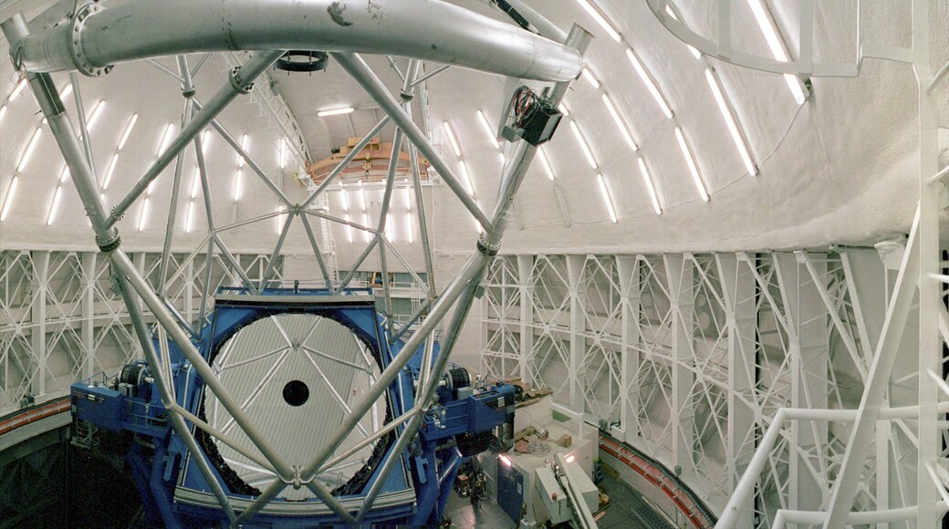 Nationale observatiepost Kitt Peak inclusief een uitkijkpunt en interieur