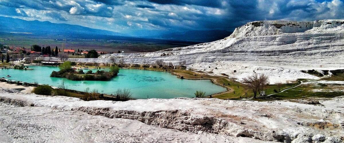 Pamukkale is a natural place in Denizli, #Turkey. You must go there and sit back. Just watch the spectacular view.