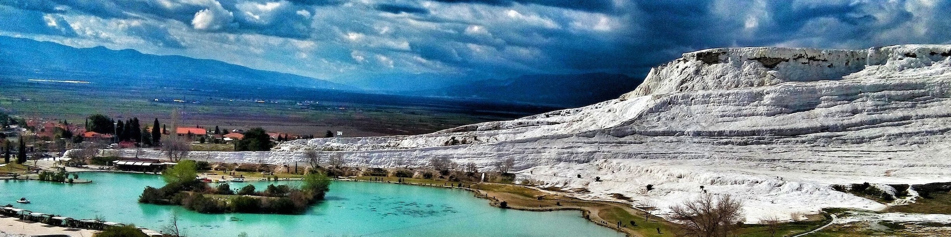 Pamukkale is a natural place in Denizli, #Turkey. You must go there and sit back. Just watch the spectacular view.
