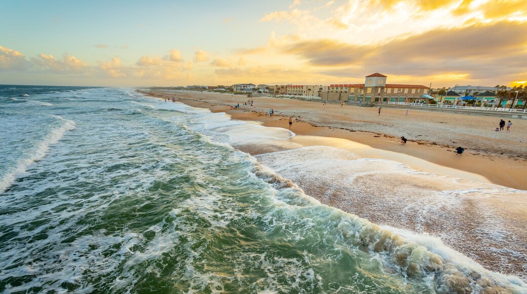 St. Augustine Beach showing landscape views, general coastal views and a beach