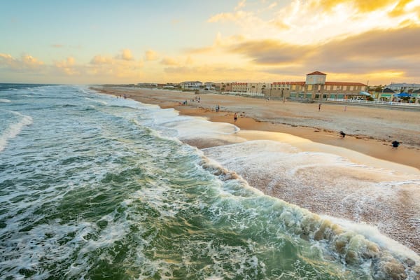 St. Augustine Beach showing landscape views, general coastal views and a beach