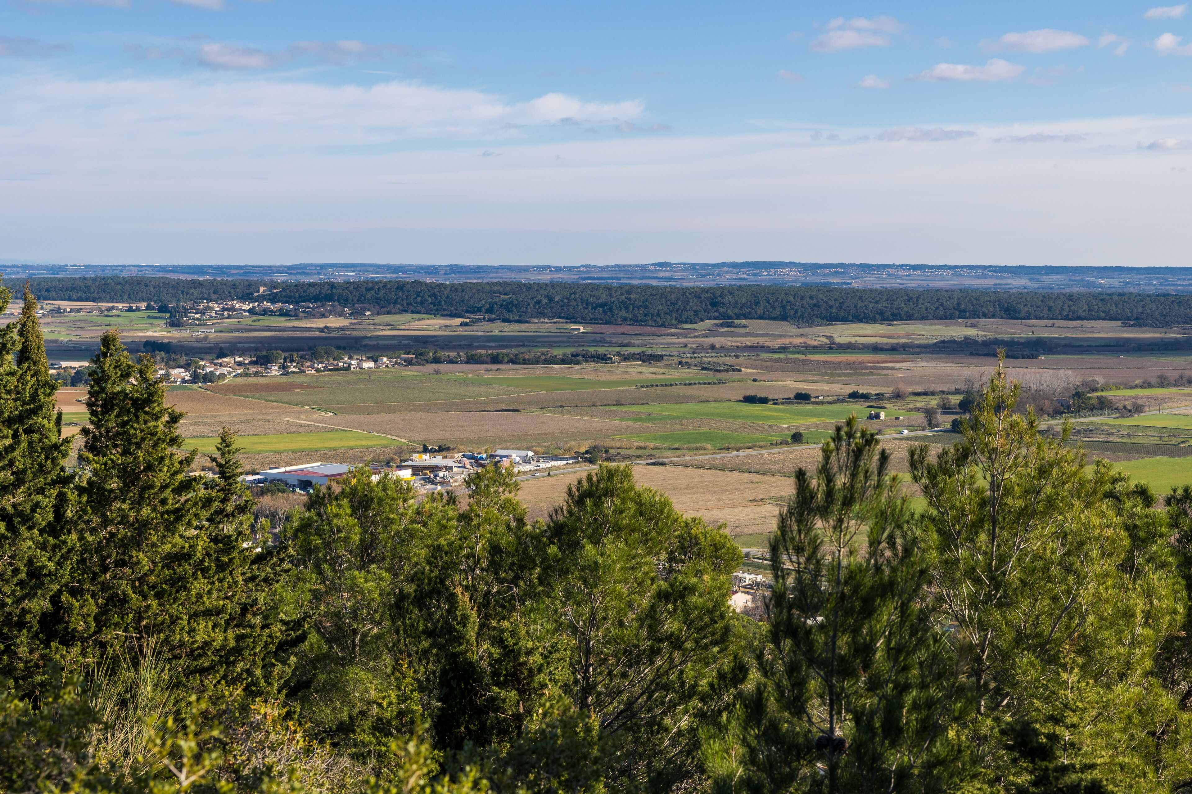 Plaine de la Vaunage depuis le Roc de Gachone à Calvisson